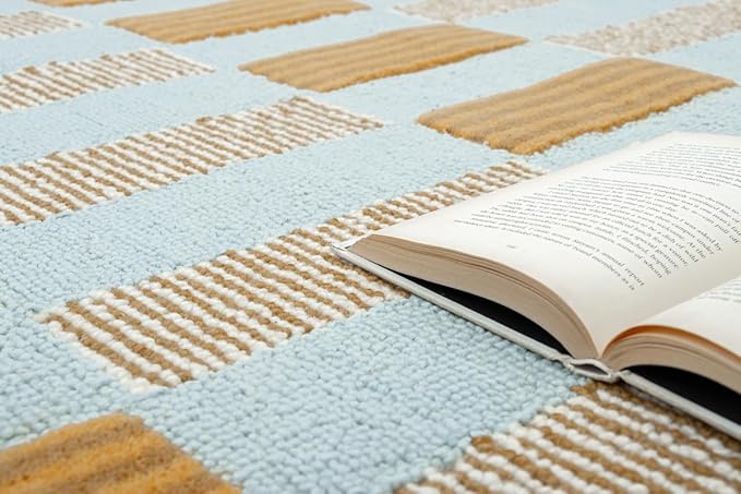 Hand-Tufted Wool Rug with Scalloped Edges, Light Blue Plaid Pattern, Cozy Soft Area Rug for Living Room, Bedroom and Nursery, Handmade Modern Accent Rug, 1x1 Ft (Sample)